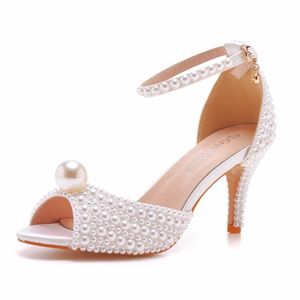 Chaussures habillées Crystal Queen White Pearl Sandales Femmes Open Toe High Heels Lady Luxury Wedding Banquet Stiletto H240409 Wal7