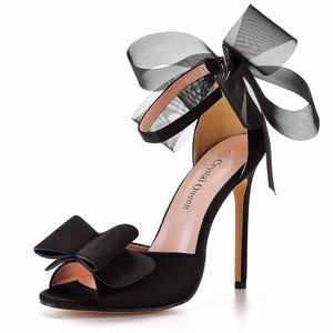 Chaussures habillées Crystal Queen White Femmes Pumps d'été Party Stiletto Black Bilk Bow Thin High Heels Backle Strap Platform Sandals H240409 MS3M