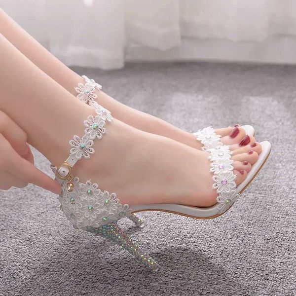 Robe chaussures cristal reine femmes dentelle chaussures de mariage mince talons hauts blanc mariée sandales à bout ouvert sangle d'été cheville robe de soirée sexy