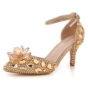 Chaussures habillées Crystal Queen Femmes Mariage argenté Righine High Heels Strap Pumps Party Champagne Golden Stiletto Sandales H240409 Zim7