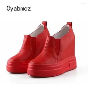 Kledingschoenen Cyabmoz Echt lederen hoogte verhogen sneakers vrouwen hoge hakken 12 cm platform dames casual bruiloft vrouw wigpompen