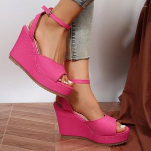 Geklede schoenen Dames Schoenen Zomer 2023 Damessandalen Designer Gesp Hoge hak Mode Roze Rode Sleehakken Comfortabele antislip Vrijetijdsschoen