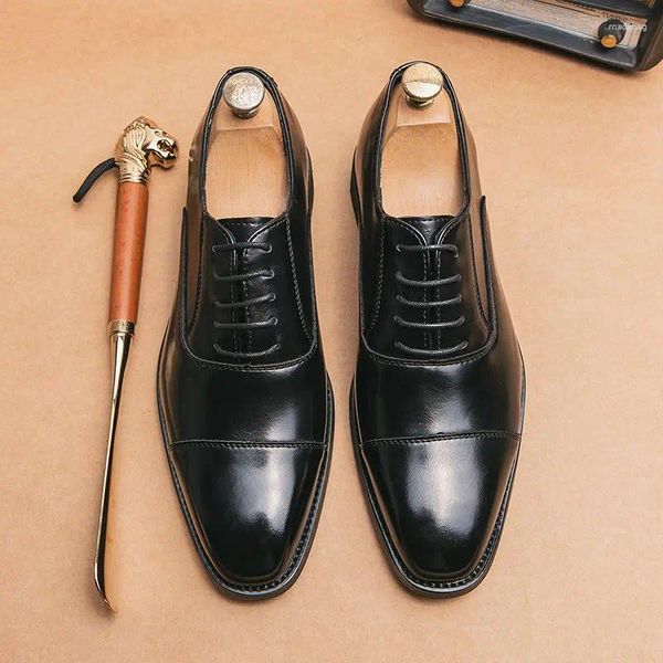 Zapatos de vestir Derby Hombres de lujo Traje Diseñador Cuero negro Hecho a mano Moda Hombre Zapato Negocio formal para A163