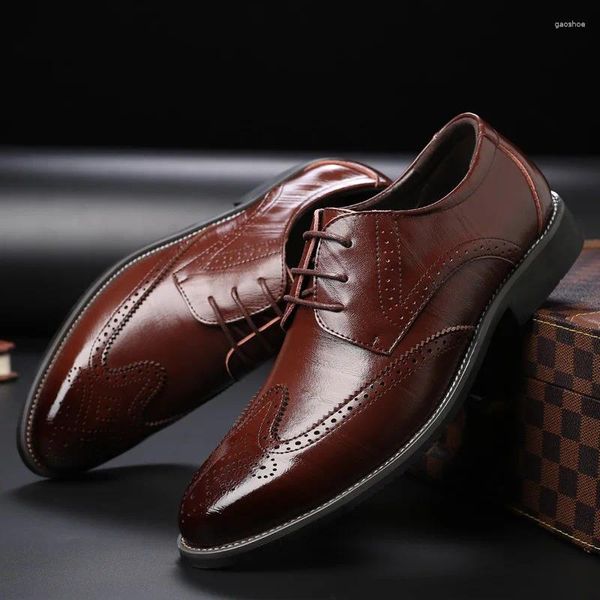 Robe chaussures Derby hommes en cuir sculpté complet Brogue longue aile à lacets décontracté bureau d'affaires fête de mariage chaussure confortable