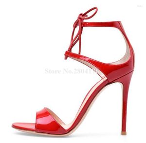 Robe chaussures design femmes mode bout ouvert rouge en cuir verni stiletto hee gladiateur sandales à lacets bride à la cheville talon haut