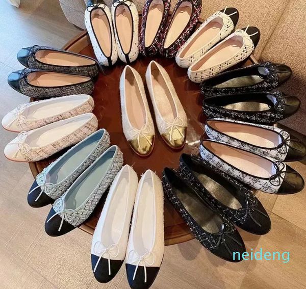 Chaussures habillées Designer Chaussure de ballet Printemps Automne Noeud en peau de mouton Mode Noir Chaussure de bateau plate Dame en cuir Paresseux danse Mocassins femmes Chaussures Grande taille