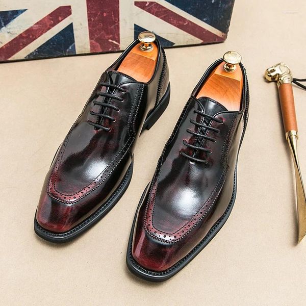 Chaussures habillées créatrices Derby Men Square à la tête à lacet Up Business British Style Black Red Size 38-46