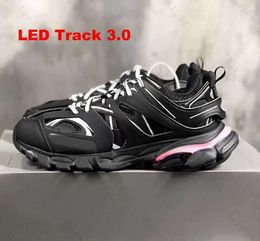 Geklede schoenen Designer Led Track 3 3.0 Schoen Heren Dames Sneakers Triple Zwart Wit Roze Blauw Oranje Geel Groen Tess.s. Gomma sneakertracks Sports43