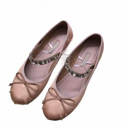 Designer de chaussures habillées de luxe Chaussures de ballet pour femmes à la mode Talons hauts Sandales à bout rond Bottes en cuir plates pour dames