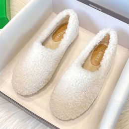 Chaussures habillées Designer De Luxe En Laine D'agneau D'hiver Coton Femmes Mocassins Chaud En Peluche Confortable Bouclés Fourrure De Mouton Appartements Casual Mocasines Mujer 221017