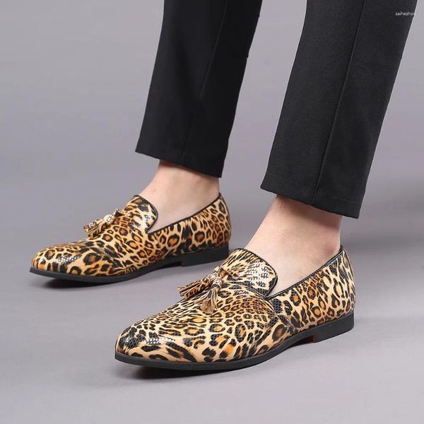 Zapatos de vestir Diseñador Hombres Mocasines de cuero Leopardo Coiffeur Italiano Casual Zapatos de Hombre Vestir Formal