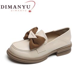 Chaussures habillées Dimanyu Loafers Femmes Spring British Style Chaussures pour femmes Grands 41 42 43 Plateforme Bow Preppy Style Girl Chaussures 230817