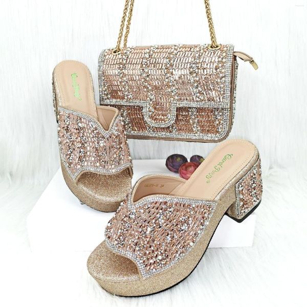 Zapatos de vestir Doershow Africano y bolso Conjunto a juego con melocotón Venta de mujeres italianas para fiesta Boda HGO1-13