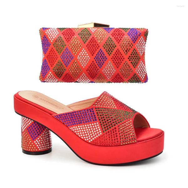 Zapatos de vestir Doershow Llegada Boda africana y conjunto de bolsos Color rojo Italiano con bolsos a juego Mujeres nigerianas Parte HDS1-14