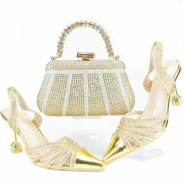 Kleidschuhe Doershow Schönes afrikanisches und passendes Taschenset mit Gold Verkauf von italienischen Damen für die Hochzeit HAS1-26