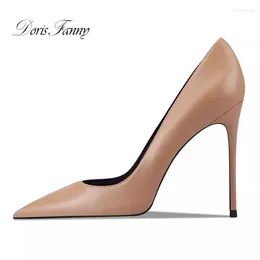 Chaussures habillées Doris Fanny Matter Leather Slip on Point Toe Sexy High Heels Femmes Femmes peu profondes Pumps pour le mariage de la fête