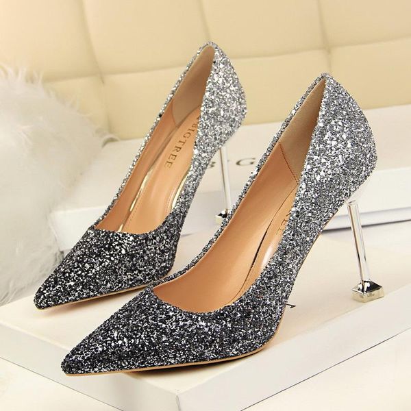 Robe chaussures Dwayne femmes 10 cm minces talons hauts sexy paillettes brillantes pompes femme stiletto mariage mariée or argent rouge Valentine 652