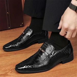 Chaussures habillées élégance mocassins élégants robes formelles masculines talons messages sportifs sneakers athlète fitness 2024outdoor athlète