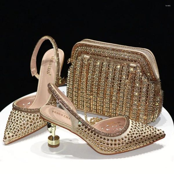 Chaussures de robe élégantes diamants et strass de haute qualité Slingbacks sandales assorties sac à main ensemble pour les femmes de fête nigériane