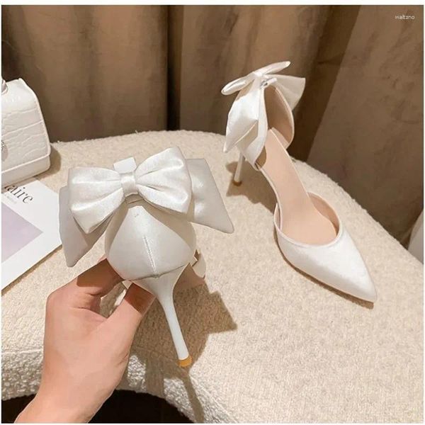 Chaussures habillées Femmes élégantes talon talons hauts pompes sexy talestos mariée mariée rouge blanc bowknot de chaussures féminines