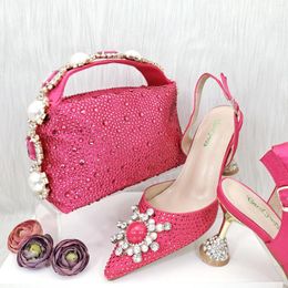 Dress Shoes Est Fashionable Italiaanse en tas Fuchsia Color Women's Party Wedding Rhone Stones met tassen voor Afrikaanse dame