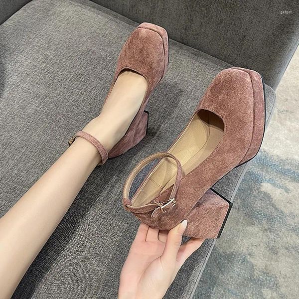 Chaussures habillées Fashion Européenne et américaine High Heels 2024 Mary Jane Sole épaisse semelle imperméable Style Plataforma Mujer pour femmes