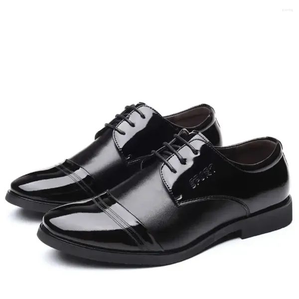 Zapatos de vestir Tarde 38-44 Elegante Verano Tacones para hombres Hombres Mocasines Zapatillas Deportes Moda Obuv Venta