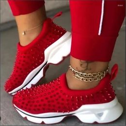 Chaussures habillées Fashion Girl 2023 Style de rue Design original Hipster Rivet Loisirs Sports Femmes