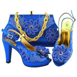 Dress Shoes Fashion Ladies and Tags die passen bij citroengroene kleur Afrikaans en set Italiaans ontwerp bruiloft zomer 220722