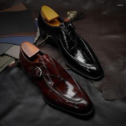 Robe chaussures mode cuir hommes couleur unie boucle pointue senior sens mariage oxfords bureau d'affaires chaussures chaussure homme