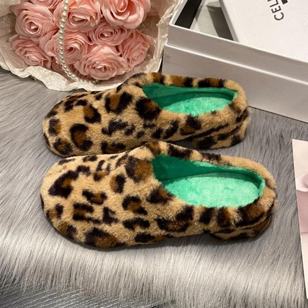 Zapatos de vestir Moda Leopardo Piel Tacón Zuecos Mujeres Invierno Cálido Cerrado Toe Mule Slides Ladies Furry Plush Chunky Zapatillas