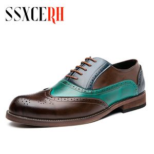 Dress Shoes Fashion Men Brogue Shoes Big Size 47 48 Wedding Party Lederen schoenen Men Voin Up puntige teen kledingschoenen Multi Color Formele schoenen 230823