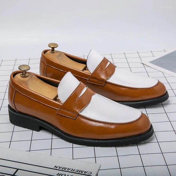 Robe chaussures mode hommes mocassins sans lacet 2023 classique style britannique décontracté social cuir élégant bateau chaussure