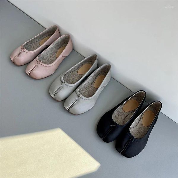 Chaussures habillées Mode MM Marque Tabi Véritable Cuir Plat Mocassins Paresseux Loisirs Bureau Split Toe Mules Femmes