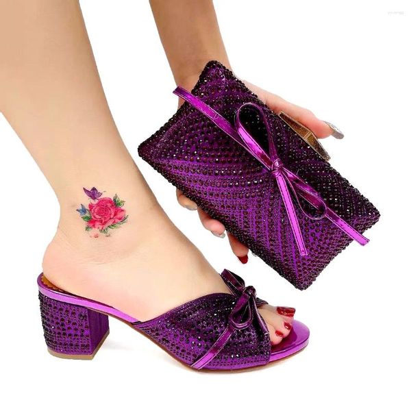 Chaussures habillées Fashion Purple Femmes Match Bow-not-burs avec des strass décorer les pompes et sacs à main africains ensembles A1075 talon 5,5 cm