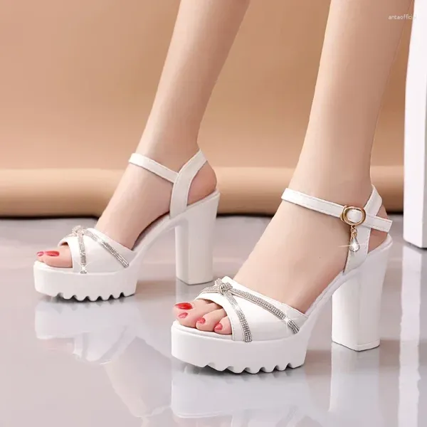 Zapatos de vestir Sandalias de tacón grueso de moda Plataforma de tacones altos sexy para mujeres Punta abierta Bombas de hebilla de cristal Bombas de boda Stripper