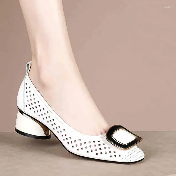 Zapatos de vestir para mujer 2024 calzado de verano para mujeres de la oficina de la oficina con tacones medianos de cuero normal sandalias blancas casuales a la venta una e