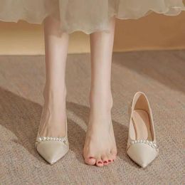 Chaussures habillées pour femmes 2024 Red High Heels Ladies Footwes Summer Sexy Pumps Bride Pearl Wedding Shoe on Heelled Beau aujourd'hui