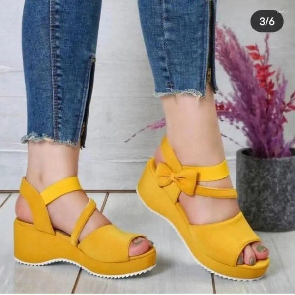 Chaussures habillées pour femmes 2024 Sandales d'été pour femmes Couleur unie Bow Tie Mid Talon imperméable à l'eau Bout ouvert Wedge Beach