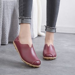 Geklede schoenen voor dames Flats Pu-leer Effen kleur Ondiepe vrouwelijke loafer Comfortabele moederschoenen Mode antislipschoen Zapatos De Mujer 230825