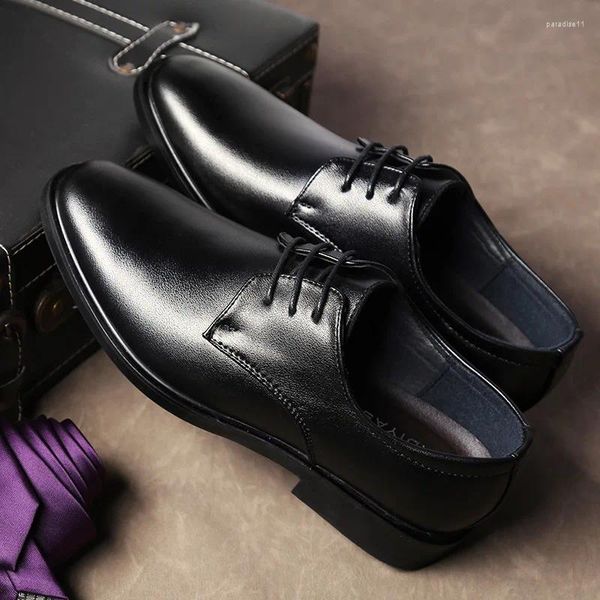 Zapatos de vestir Zapato de cuero formal para hombres Boda Negocios Casual Moda Sapatos Formais Masculinos Chaussures Pour Hommes