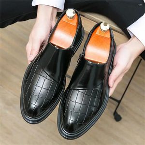 Chaussures habillées à talons bas et talons d'été Brand homme de fête des baskets Sports Scarpe classique Scarp Minimaliste Dropshiping