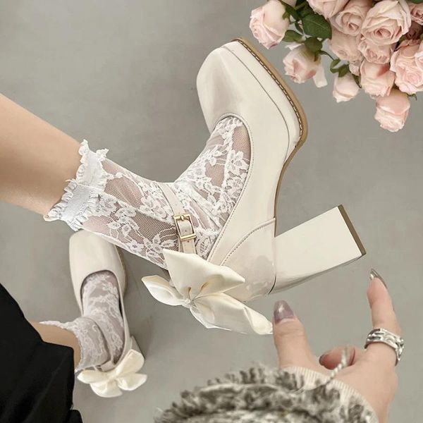 Chaussures habillées Français Block Talon Talons Femmes 2024 Automne Hiver Blanc Vintage Mary Jane Pompes Femmes
