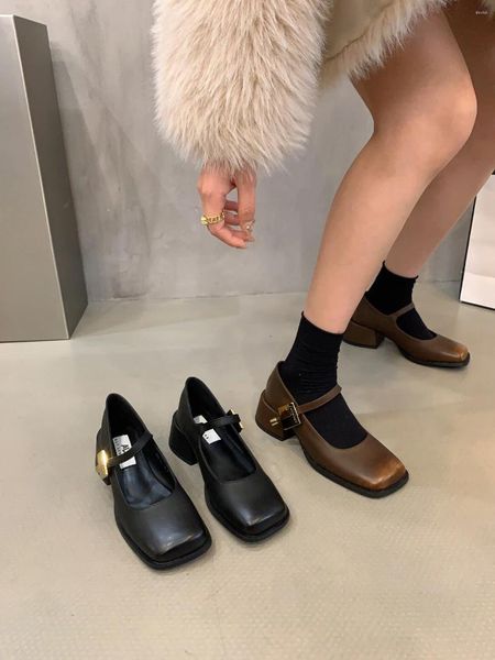 Robe chaussures français petit parfum Mary Jane femmes automne et hiver talon épais tête carrée un mot boucle unique