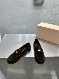 Chaussures habillées Mocassins en cuir véritable pour femmes avec polyvalence de style britannique rétro et look d'un pied petit