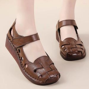 Chaussures habillées Sandales en cuir véritable pour femmes Été Respirant Dames Maman Wedge Gladiator Plate-forme féminine