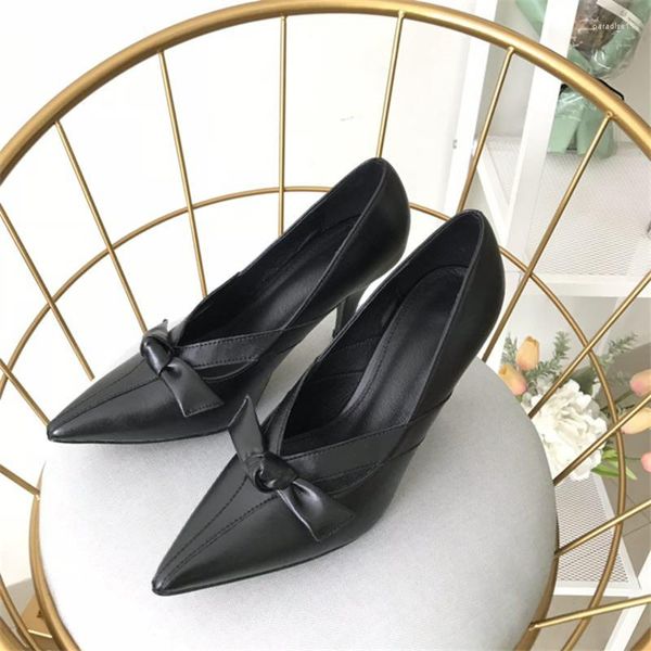 Zapatos de vestir de cuero genuino Stiletto puntiagudos boca en V zapatos individuales negro blanco Oficina Ladeis bombas verano otoño mujeres tacones altos