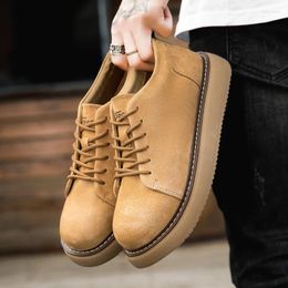 Chaussures habillées Véritable Daim Cuir Hommes Mocassins Casual Hommes Baskets Conseil Sécurité LaceUp Oxford OutdoorJogging