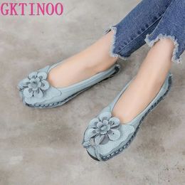 Chaussures habillées GKTINOO doux en cuir véritable chaussures plates femmes appartements avec des fleurs dames chaussures femmes designers mocassins sans lacet 231023