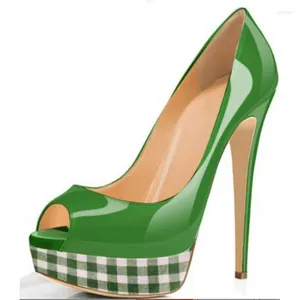 Dress Shoes Green Fuchsia Blue Patent Leather Raster Platform Peep Teen Pumps Women Glui op gemengde kleuren Sexy Super Heel Party Lady